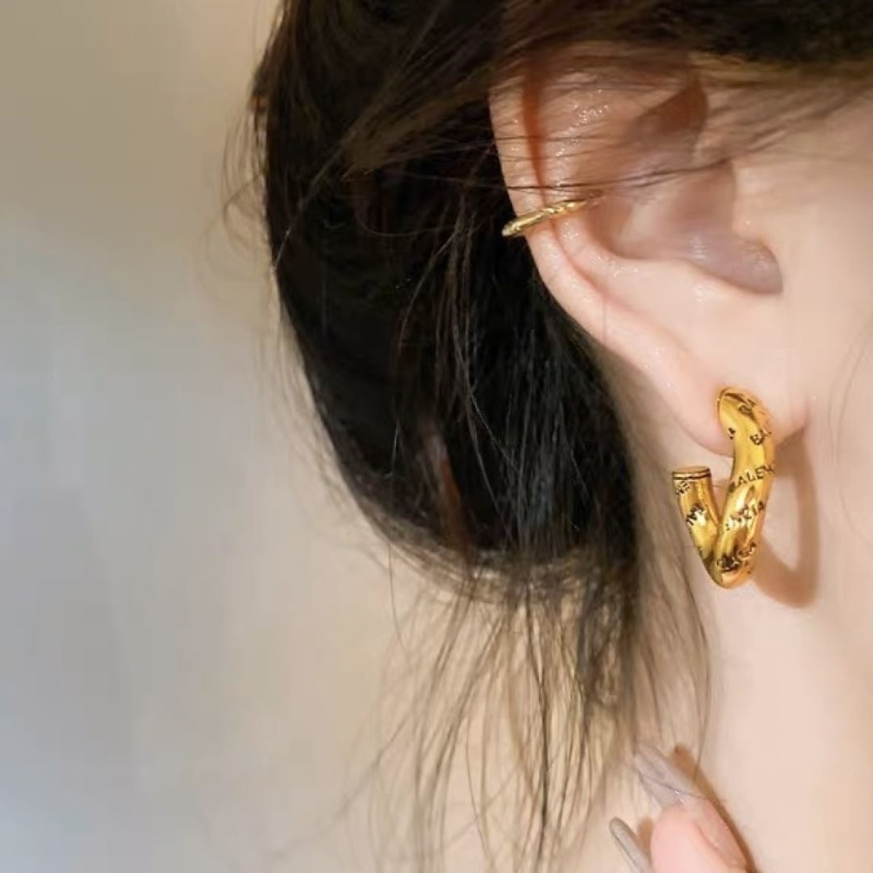 Ba1en*iaga earrings
